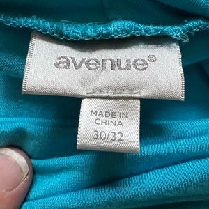 Avenue dress! Worn once for a wedding! Size 30/32